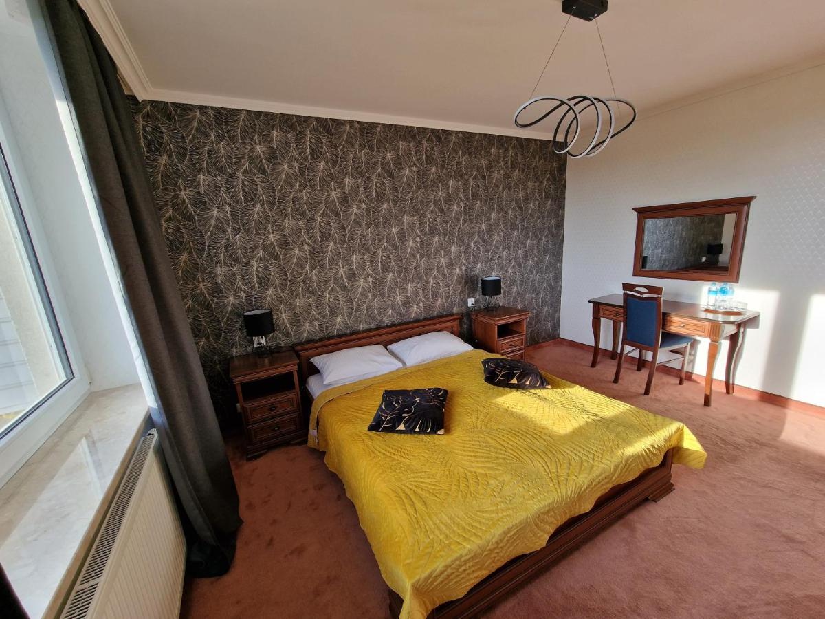 Hotel Podroznik Koszuty Exteriér fotografie